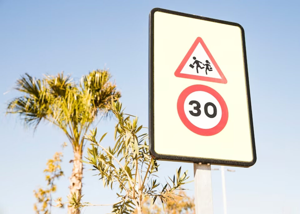 Prix Panneau De Signalisation